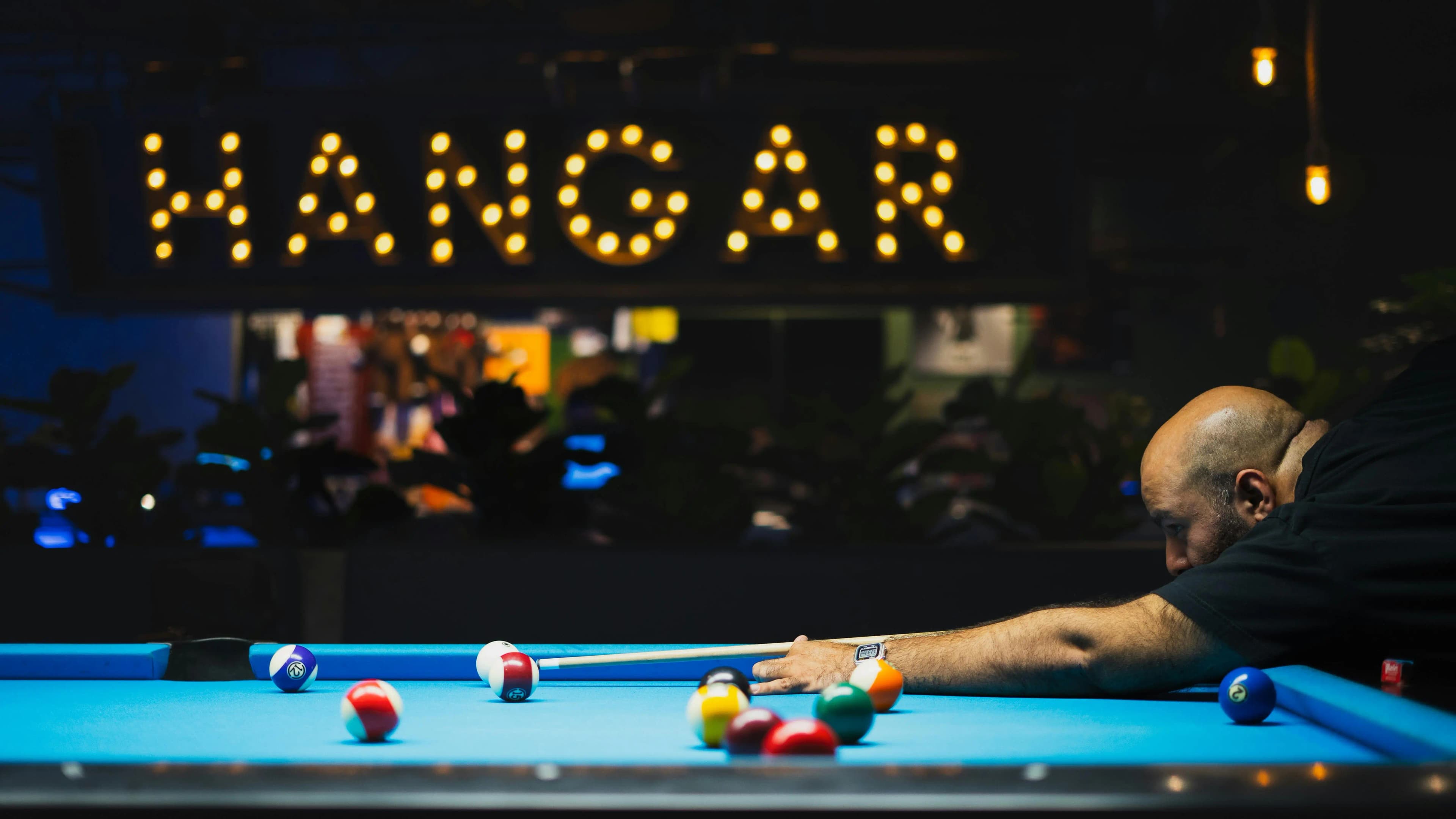 Teknik Pukulan Billiard yang Benar: Panduan Lengkap untuk Pemula
