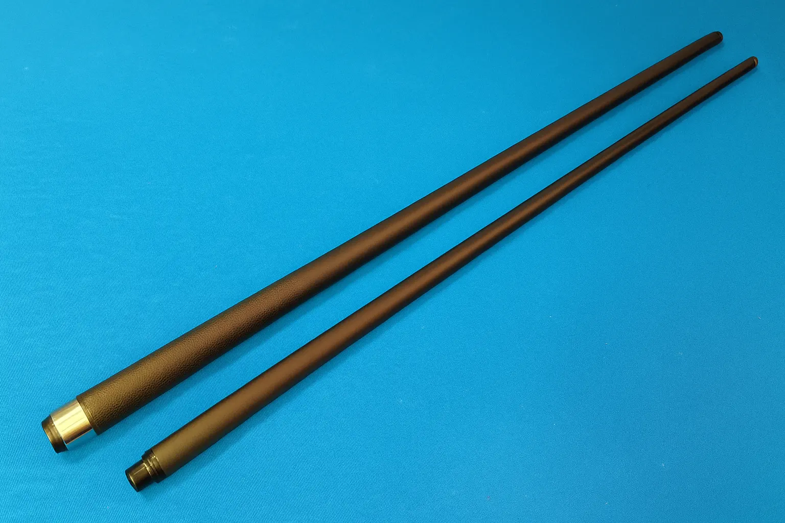 Stik Carbon untuk Billiard: Keunggulan dan Rekomendasi Berdasarkan Kelas Harga